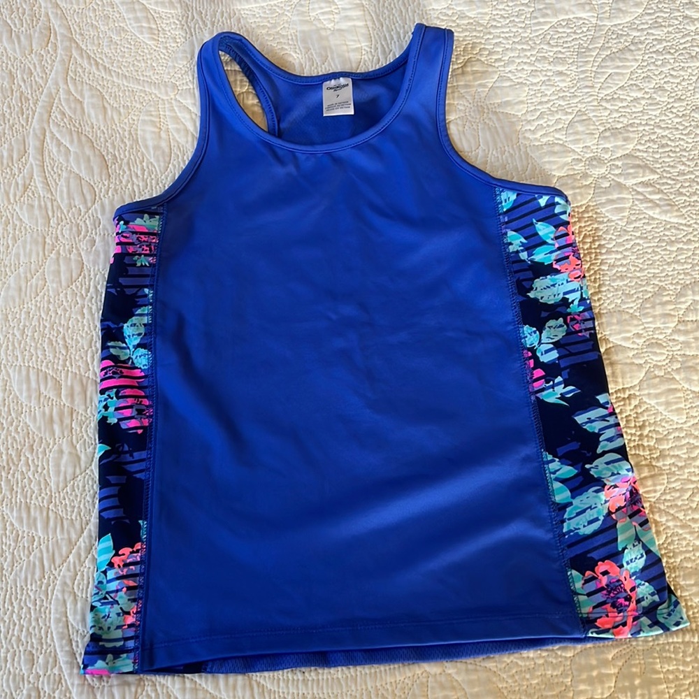 Athletic, quick dry tank